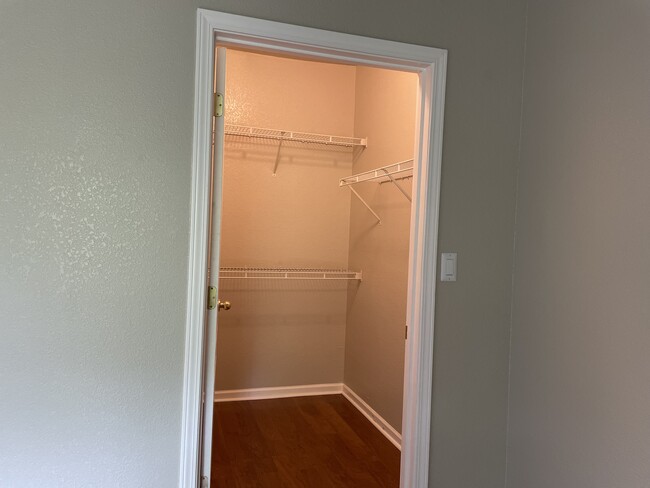 Walk-in Closet - 12833 Tradd St