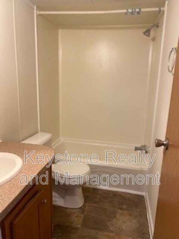 Building Photo - 141 Mace Ln