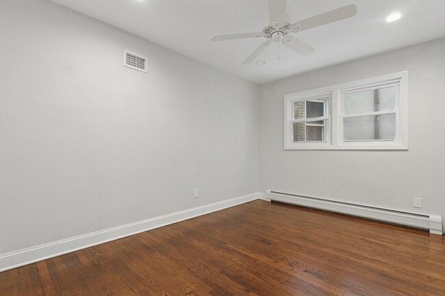 Building Photo - 22 Fox Pl