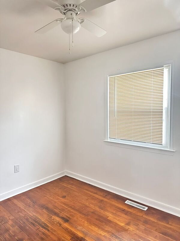 Building Photo - 1270 Peach Tree Dr