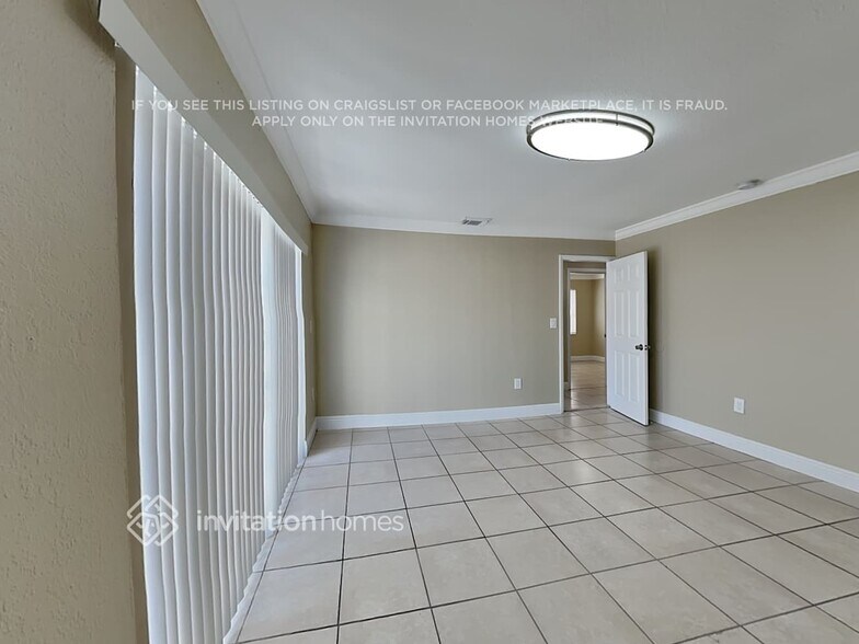 Building Photo - 1747 SW 136th Pl