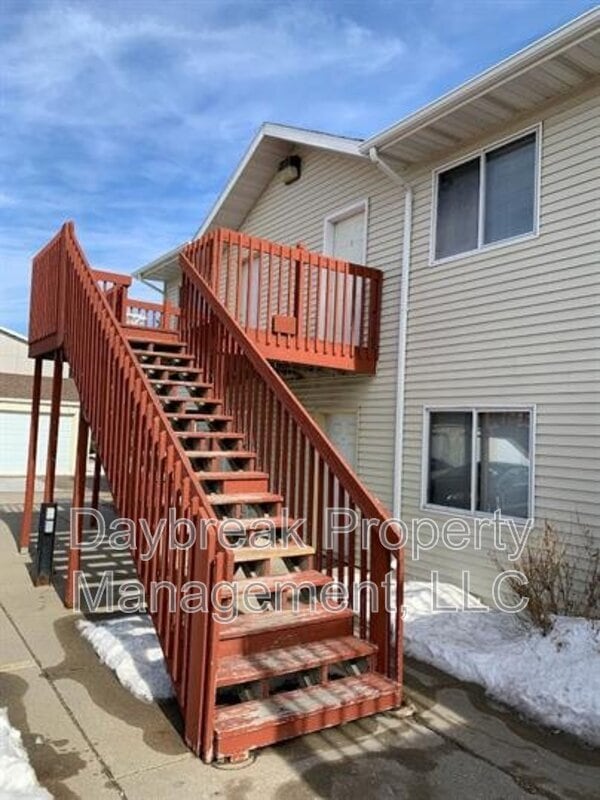 Building Photo - 1315 34th St Cir S