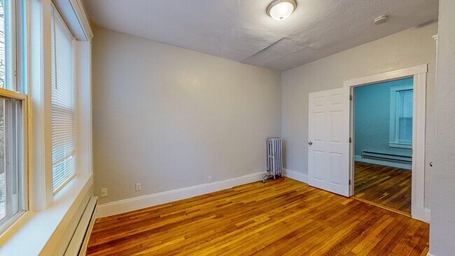 Building Photo - 12 American Legion Hwy