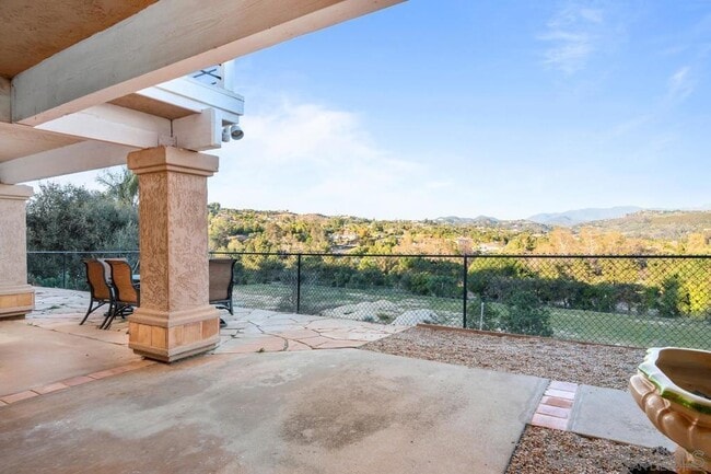 Building Photo - 3508 Tierra Linda Ln