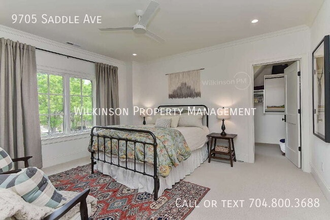 Building Photo - 9705 Saddle Ave