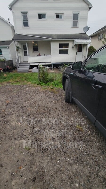 Building Photo - 459 Blackman St