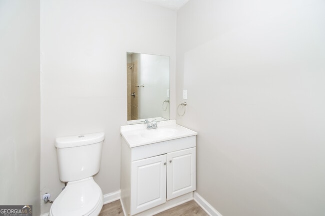 Building Photo - 2215 Fairway Cir SW