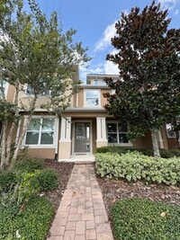Building Photo - Gorgeous Lake View 3 BR 2.5 bath Luxury To...