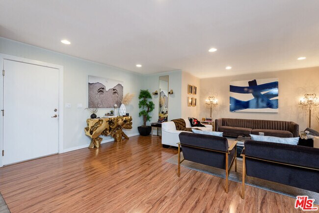 Primary Photo - 1620 Malcolm Ave