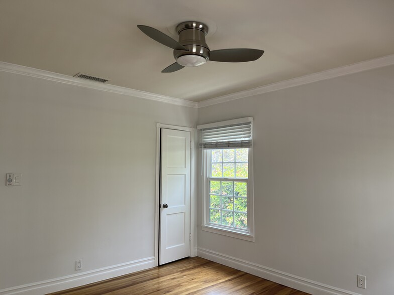 NEW CEILING FIXTURE - 11037 Ohio Ave