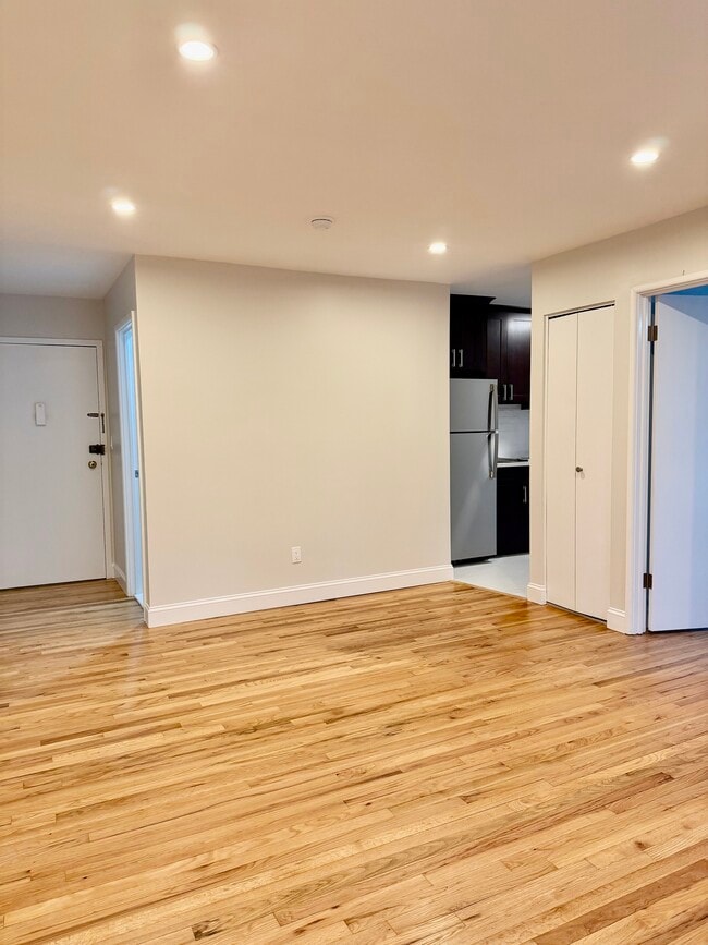 Building Photo - 105 Cleveland Ave