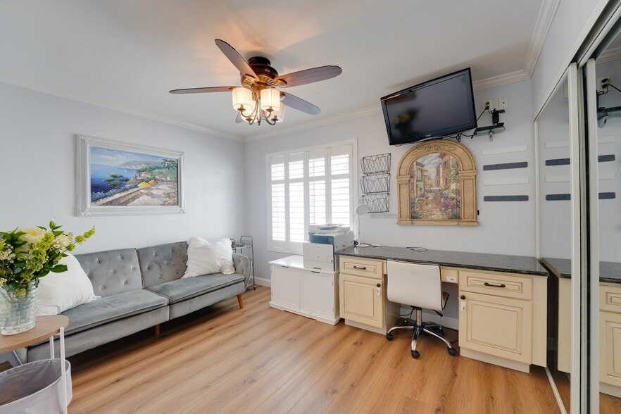 Building Photo - 8490 Via Sonoma