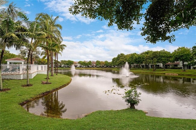 Building Photo - 3533 Sonoma Dr