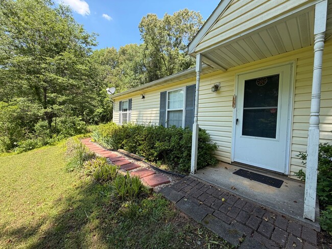 Building Photo - 137 Snapdragon Rd