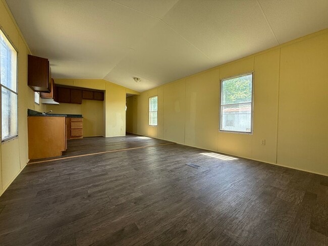 Building Photo - Two Bedroom Home for Rent