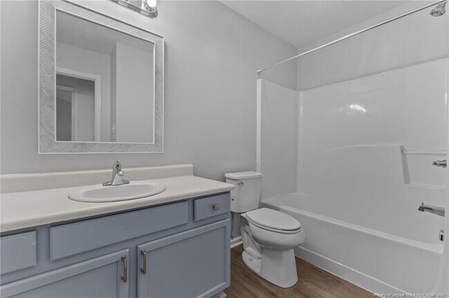 Building Photo - 7780 Buttonwood Ave