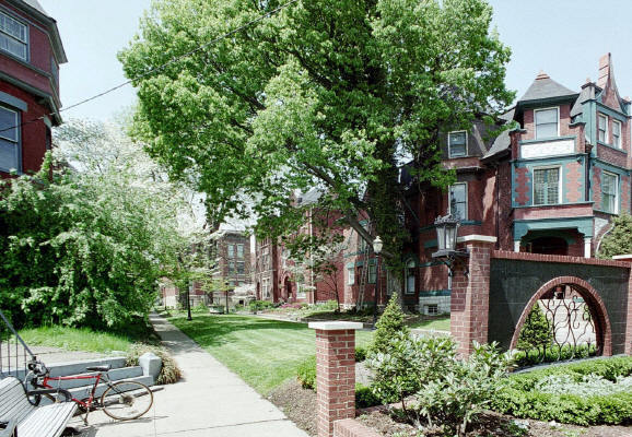 Building Photo - 406 Fountain Ct