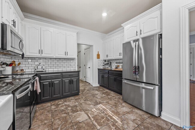 Building Photo - 11 Nandina Ln SW