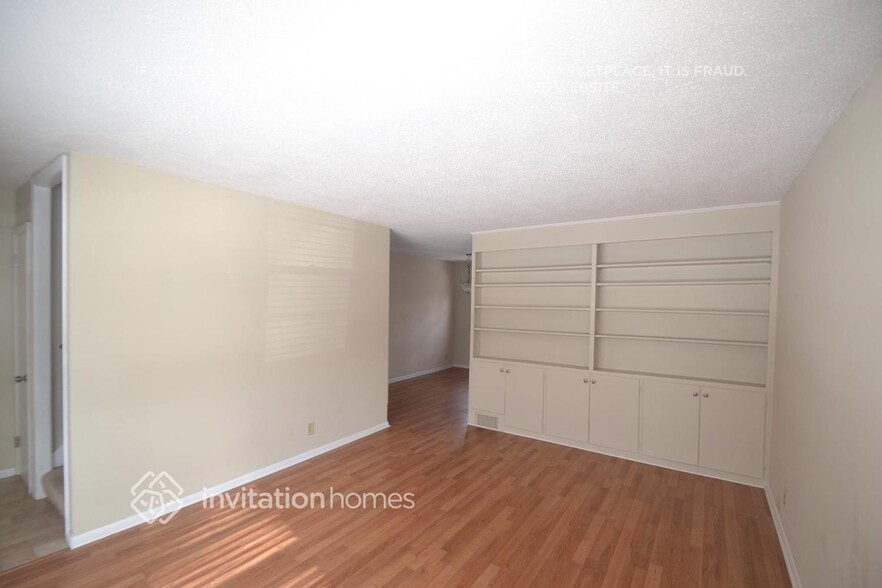 Building Photo - 3349 Xenwood Ave S