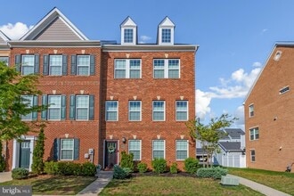 Building Photo - 11411 Tolkien Ave