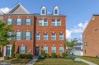 Building Photo - 11411 Tolkien Ave