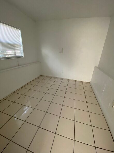 Building Photo - 5340 Altoona St