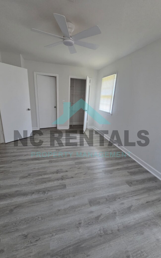 Building Photo - 2300 Carlford Rd