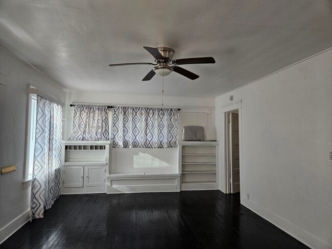 Building Photo - 1964 Gaston St