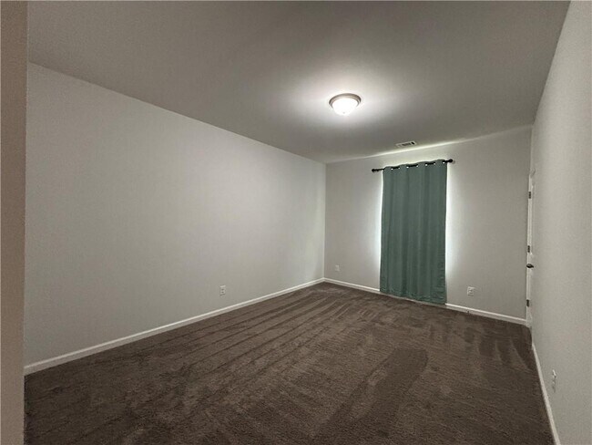 Building Photo - 2295 Whistler Wy NE