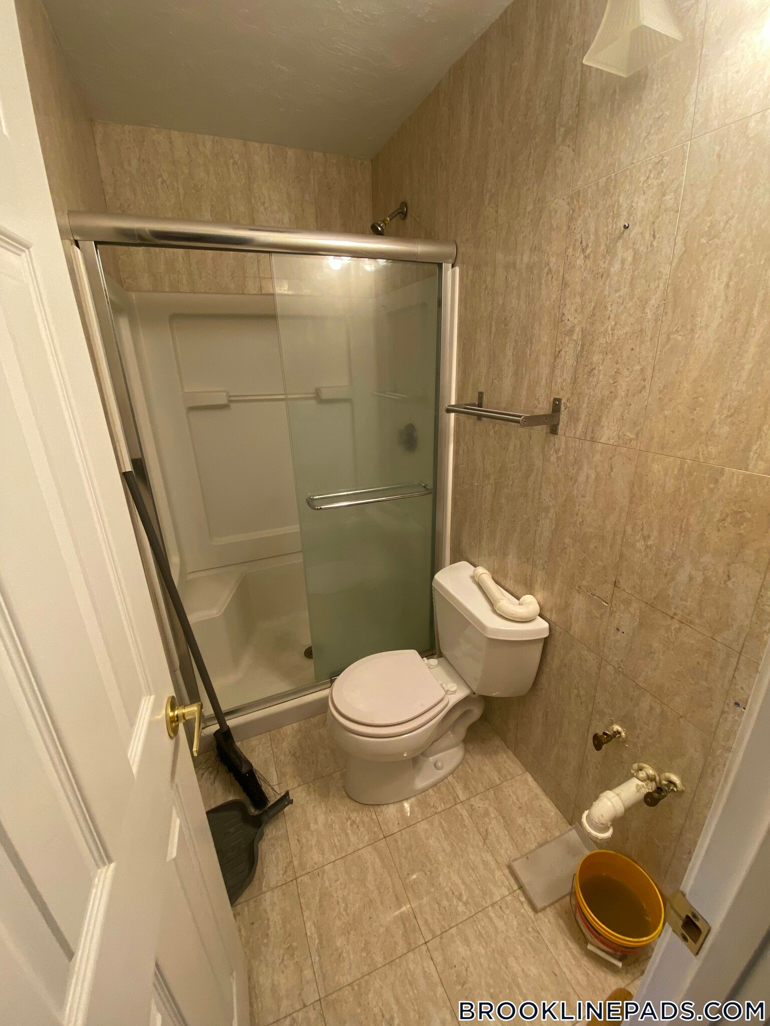 Building Photo - 69 Babcock St