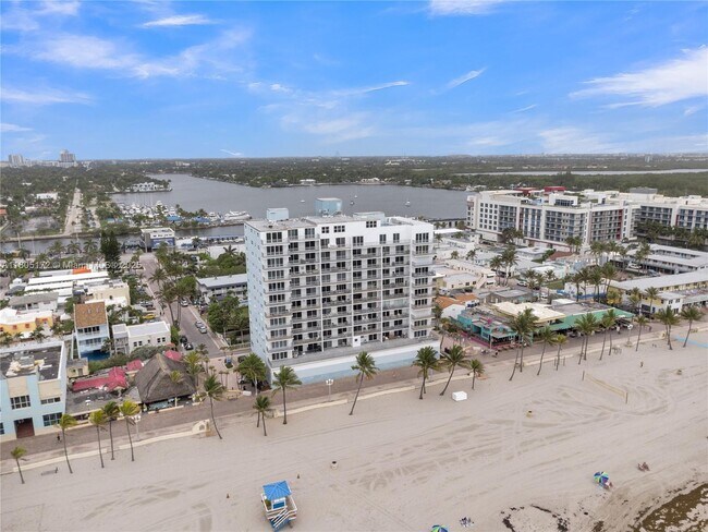 Building Photo - 400 N Surf Rd