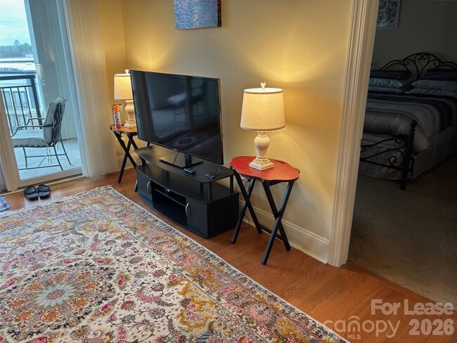 Building Photo - 4620 Piedmont Row Dr