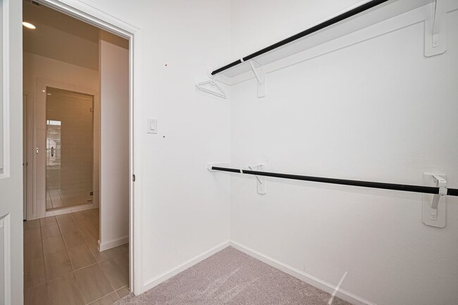 Building Photo - 5435 Holly Hvn Ct