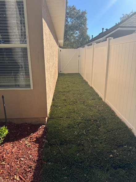 Building Photo - 6479 Silver Glen Dr