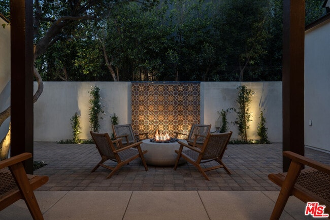 Building Photo - 4265 Denny Ave