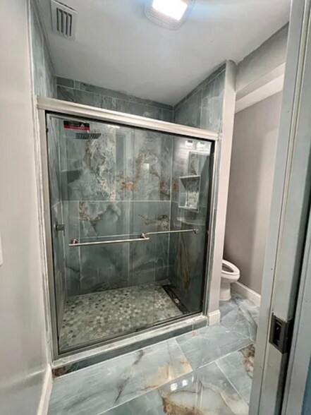 Building Photo - 2337 37th St S