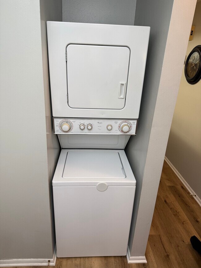 Building Photo - 406 Sheffield Rd