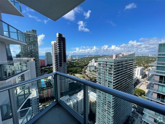 Building Photo - 1100 S Miami Ave