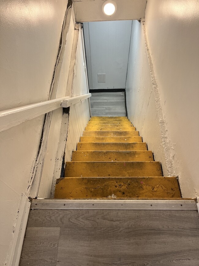 Building Photo - 51 Madison Dr