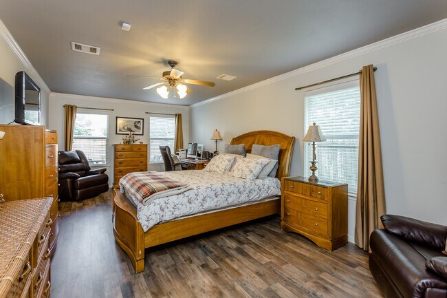 Building Photo - 24718 Cobble Canyon Ln