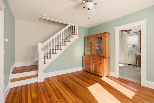 Building Photo - 7 Warner Pl