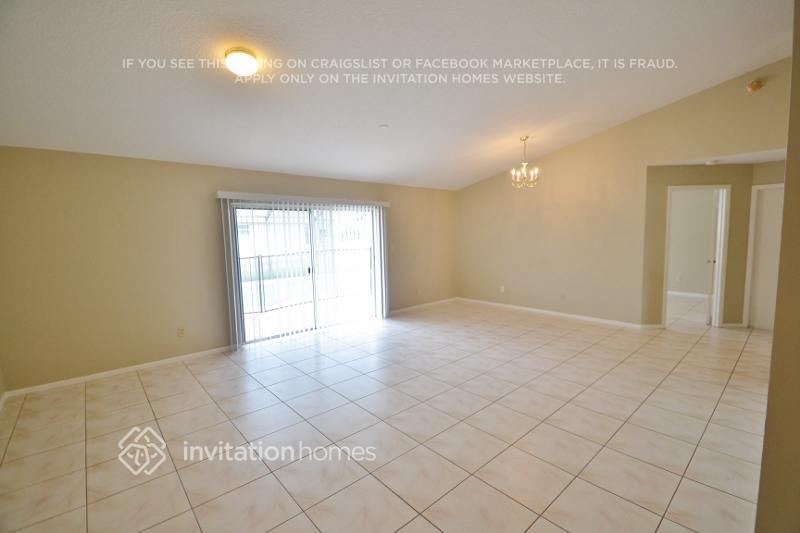 Building Photo - 2821 Saffron Dr