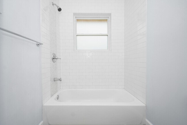 Building Photo - 89 Bayou Ln