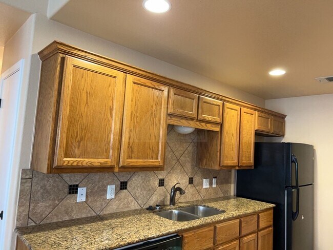 Building Photo - 4905 Autumn Valley Dr