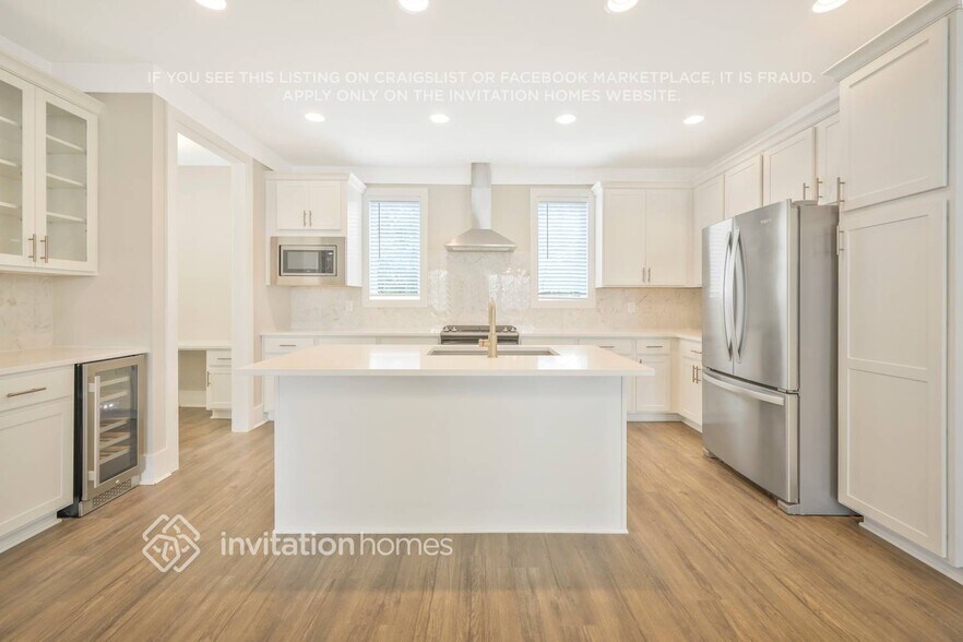 Building Photo - 212 Founders Ln