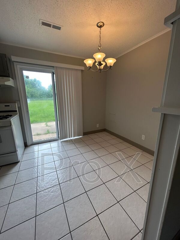 Building Photo - 6537 N Jeanfay Ln
