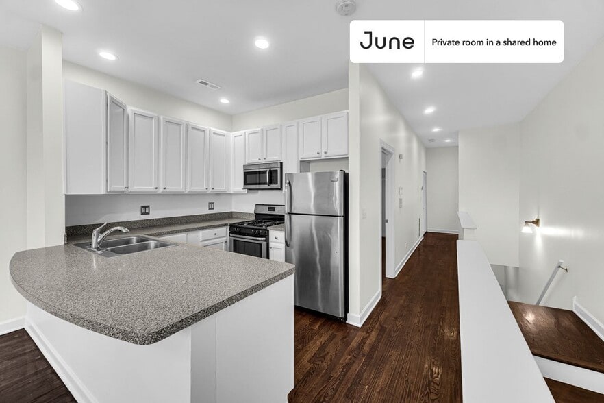 Building Photo - Room in Shared 3 bed/2 bath home