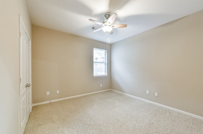 Building Photo - 21315 Pennshore Ln