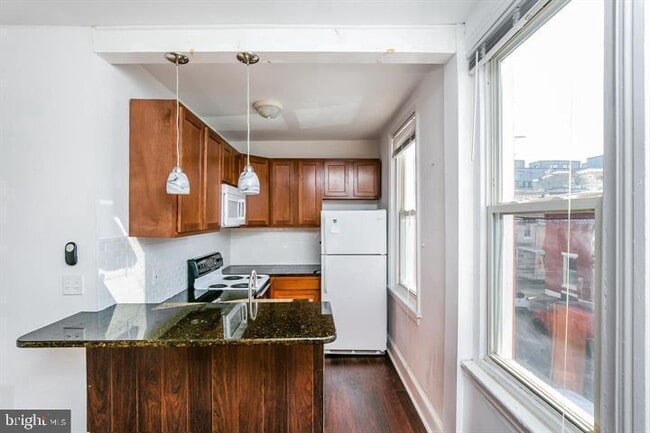 Building Photo - 1801 N Mascher St