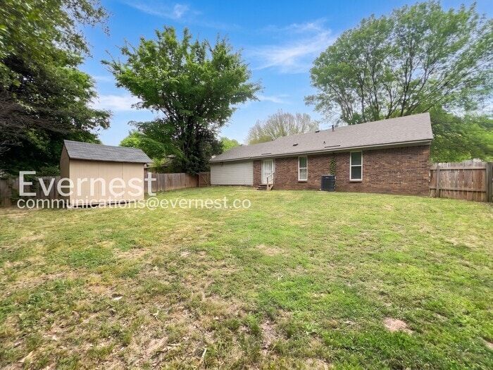 Building Photo - 6445 Collinwood Rd